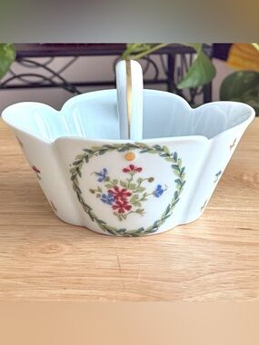 Haviland Limoges Vieux Paris Vert Porcelain 5” inch Handled Basket Bonbon Dish
